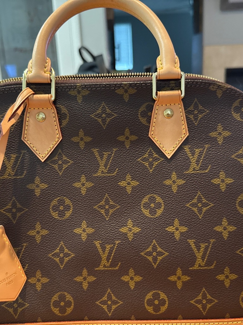 LOUIS VUITTON PARIS